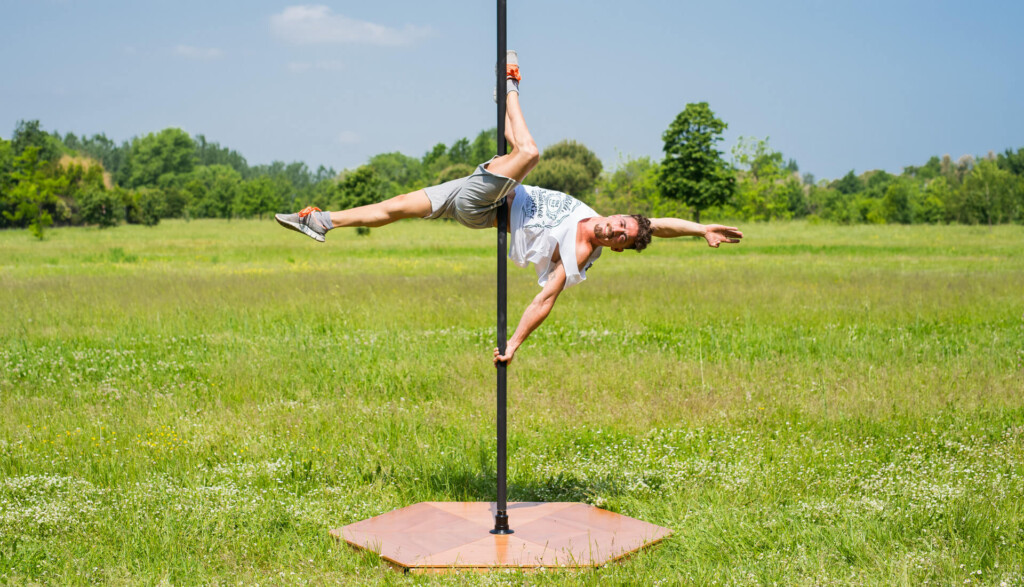 Freestanding Pole Dancing Pole Stand Alone Pole THEPOLE