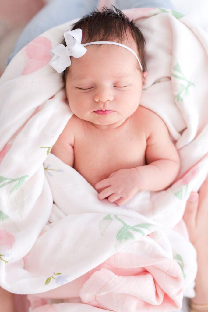 Newborn Baby Girl Wallpapers Top Free Newborn Baby Girl Backgrounds 